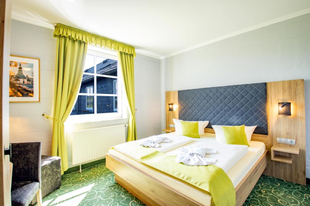Panorama Berghotel Wettiner Hoehe 자이펜 외부 사진