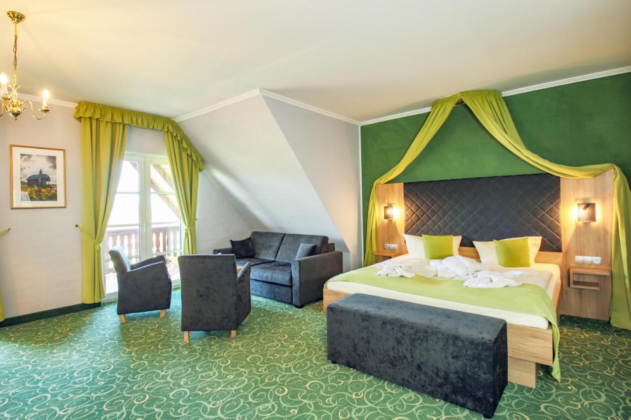 Panorama Berghotel Wettiner Hoehe 자이펜 외부 사진