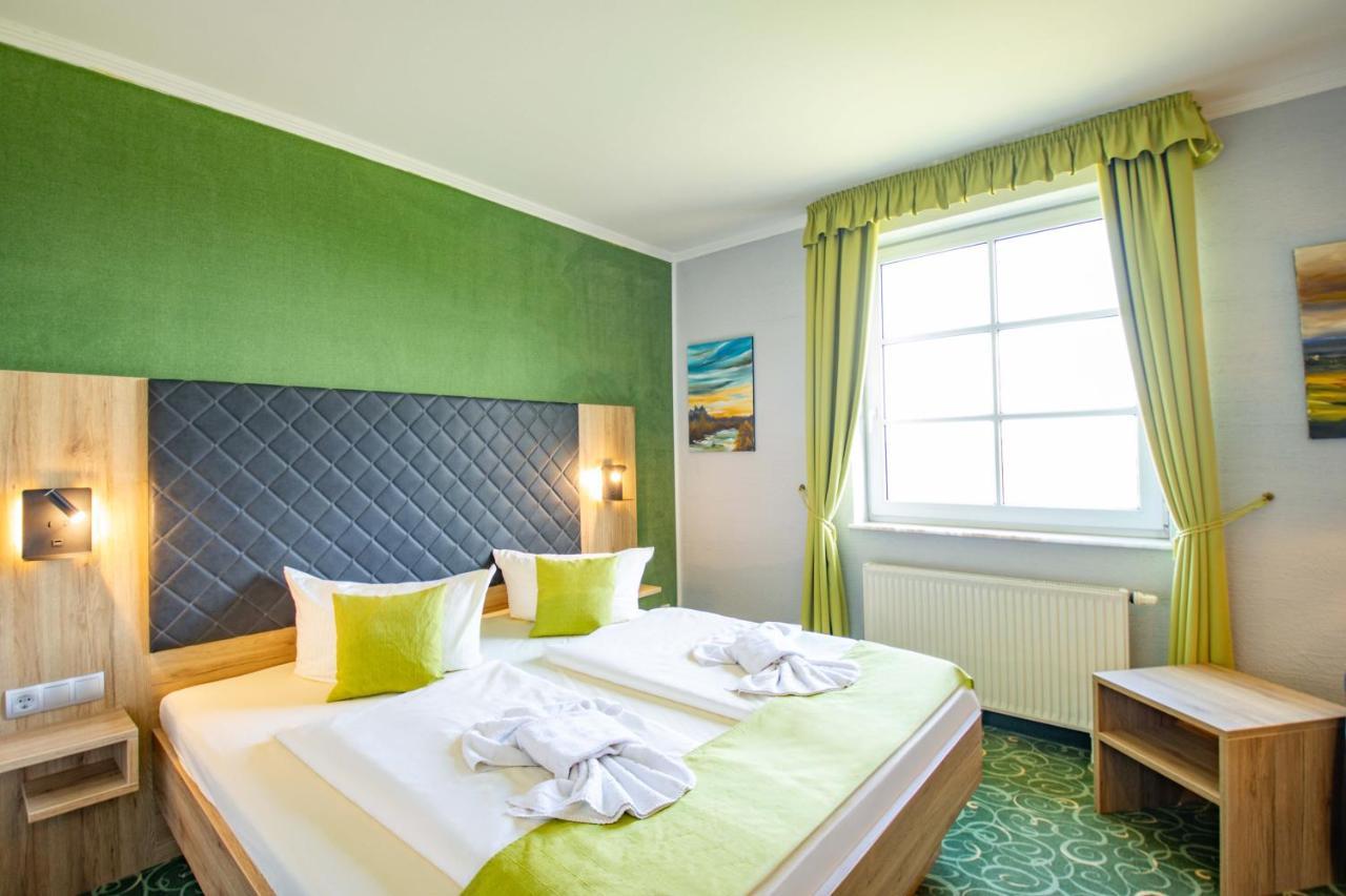Panorama Berghotel Wettiner Hoehe 자이펜 외부 사진