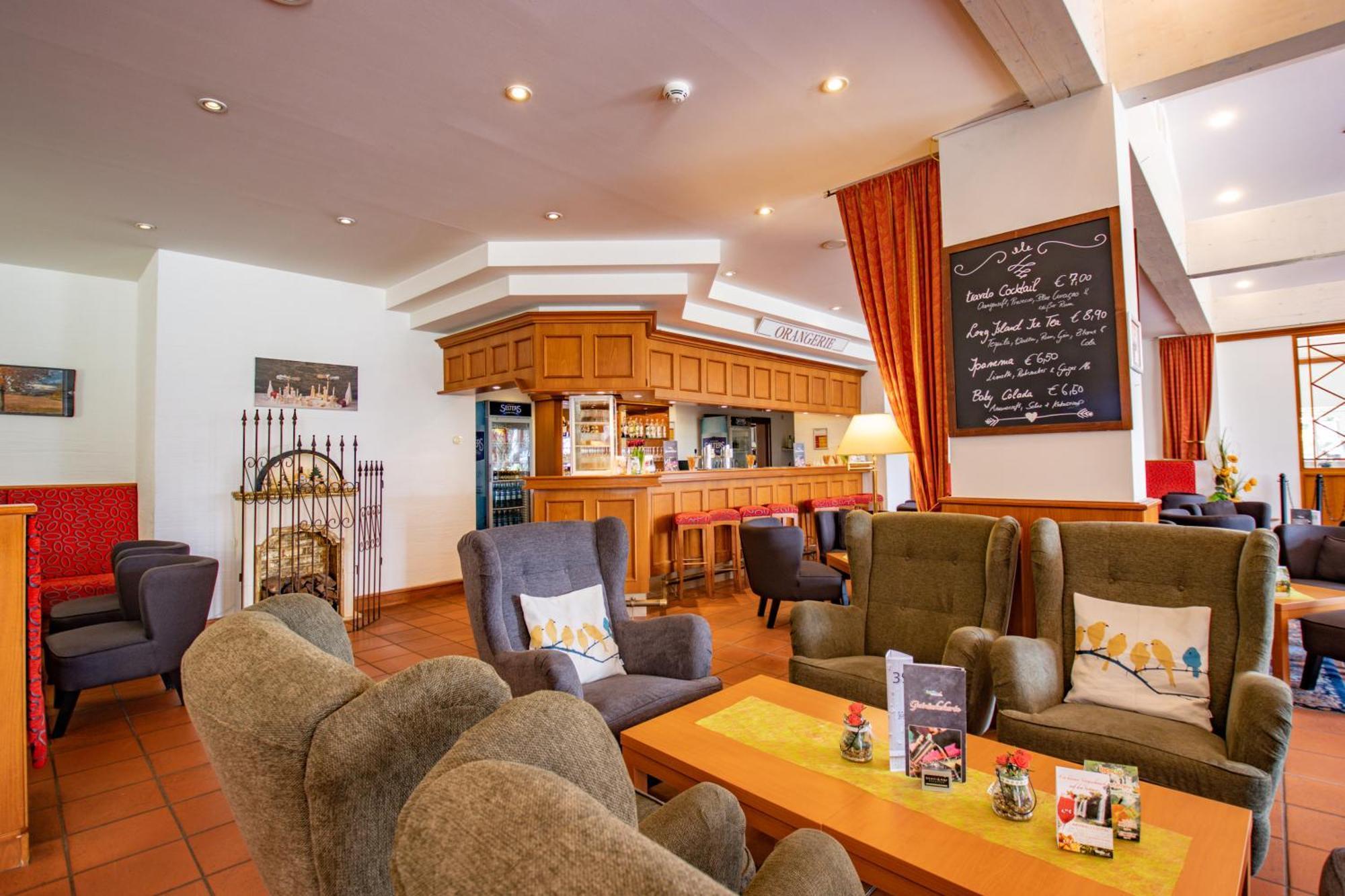Panorama Berghotel Wettiner Hoehe 자이펜 외부 사진