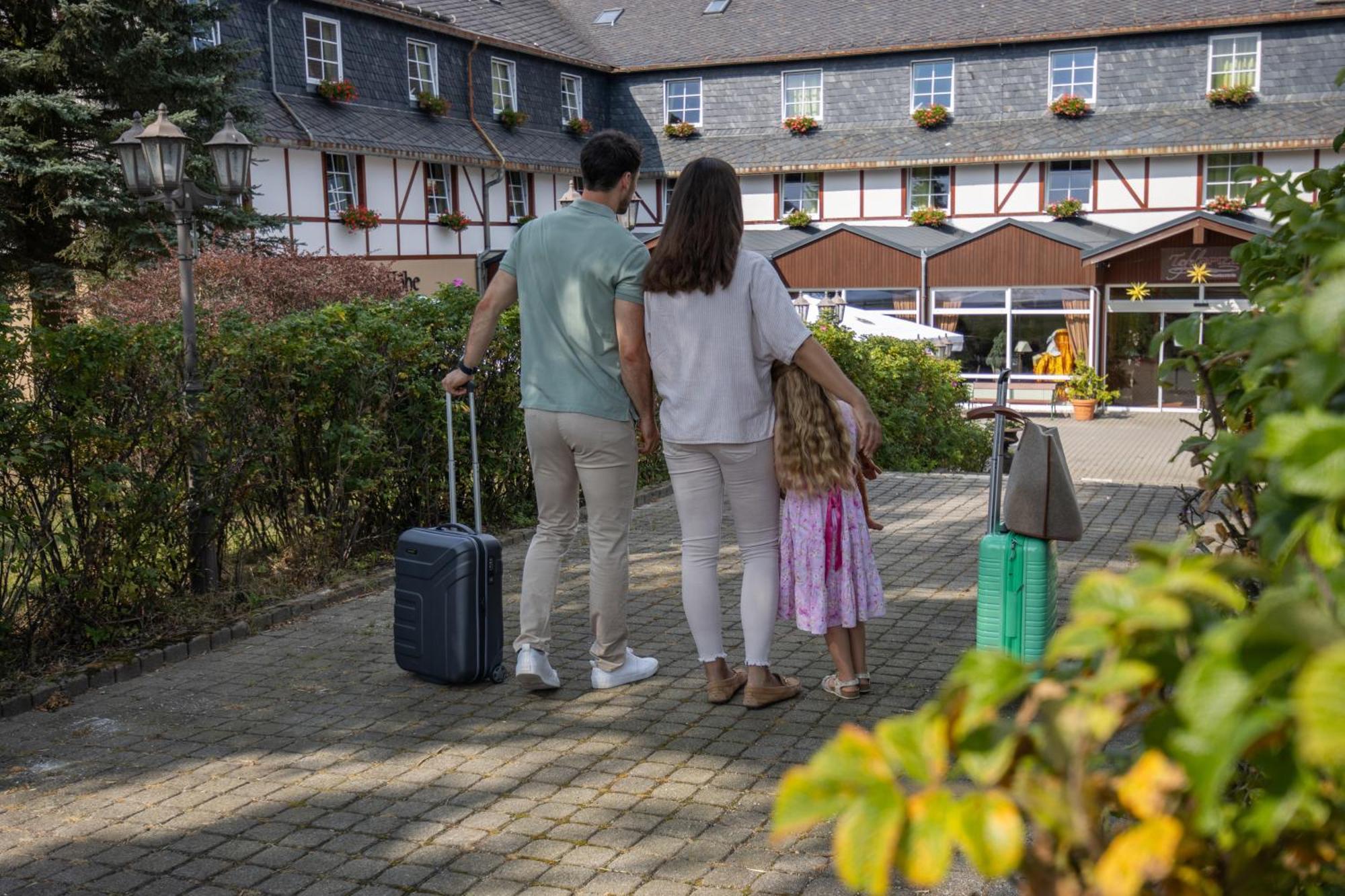 Panorama Berghotel Wettiner Hoehe 자이펜 외부 사진